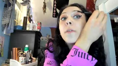 Snapshot of lilfallingangel chatting on 23, 7, 2026 kay angel online show from 23, 7, 2026