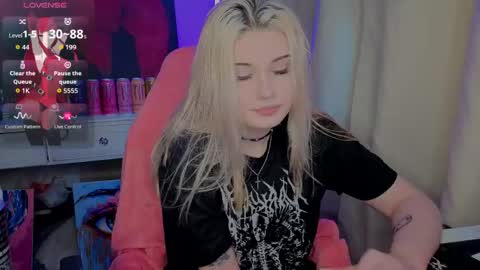 Nika and Lori online show from 12, 4, 2026