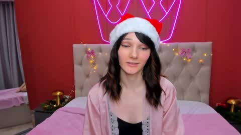 Snapshot of lili_flowerr chatting on 16, 12, 2024 Lilli follow me kiss online show from 16, 12, 2024