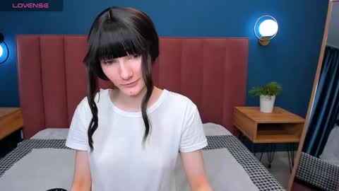 Snapshot of lili_flowerr chatting on 11, 3, 2025 Lilli follow me kiss online show from 11, 3, 2025