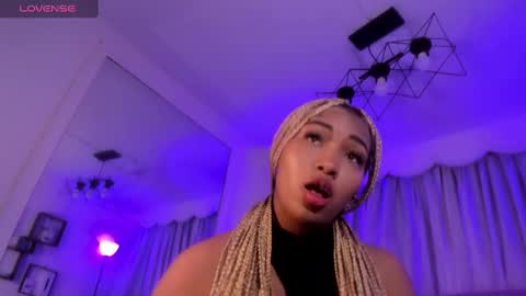 Snapshot of lili_harvey chatting on 9, 10, 2025 Lili online show from 9, 10, 2025