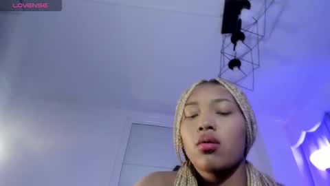 Snapshot of lili_harvey chatting on 10, 10, 2025 Lili online show from 10, 10, 2025