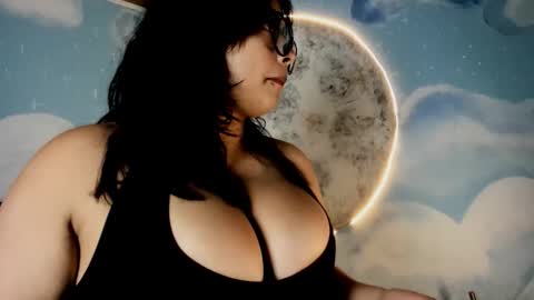 Lili  online show from 16, 4, 2026