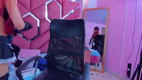 Snapshot of lili_starr chatting on 5, 7, 2026 lili_starr online show from 5, 7, 2026