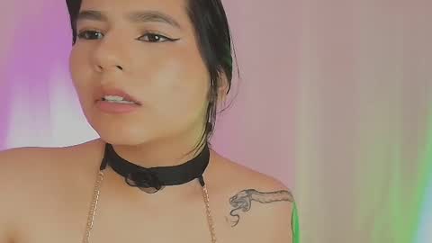 Snapshot of lili_tay chatting on 24, 11, 2025 Lili online show from 24, 11, 2025