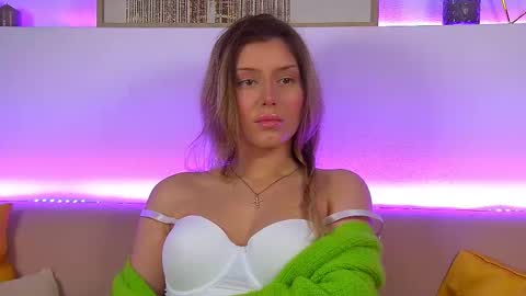 Mia online show from 10, 2, 2025