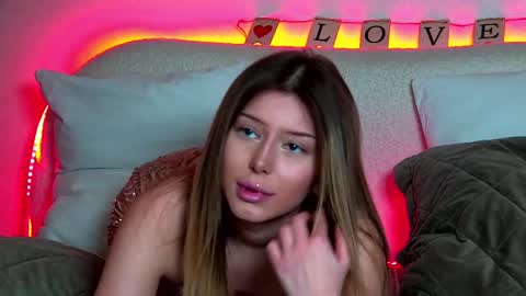 Mia online show from 14, 2, 2025