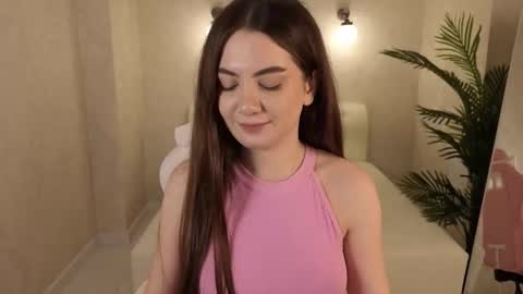 Snapshot of liliacrown chatting on 3, 11, 2025 Lilia online show from 3, 11, 2025