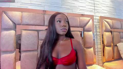 LILIAN  online show from 6, 10, 2025