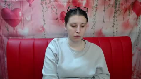 Snapshot of lilianashine chatting on 17, 5, 2026 lilianashine online show from 17, 5, 2026