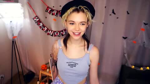 Snapshot of liliandaniels chatting on 16, 10, 2025 Lilian online show from 16, 10, 2025