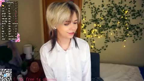 Snapshot of liliandaniels chatting on 8, 11, 2025 Lilian online show from 8, 11, 2025