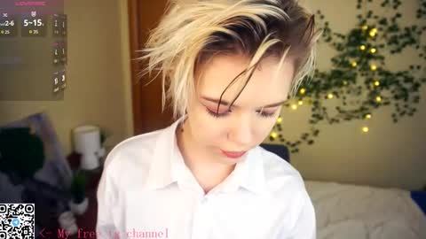 Snapshot of liliandaniels chatting on 14, 11, 2025 Lilian online show from 14, 11, 2025