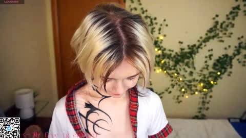 Snapshot of liliandaniels chatting on 21, 11, 2025 Lilian online show from 21, 11, 2025