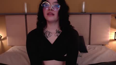 Snapshot of lilibeth___ chatting on 7, 11, 2025 Lili online show from 7, 11, 2025