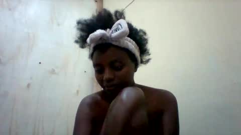 Snapshot of liligal chatting on 4, 6, 2026 liligal online show from 4, 6, 2026