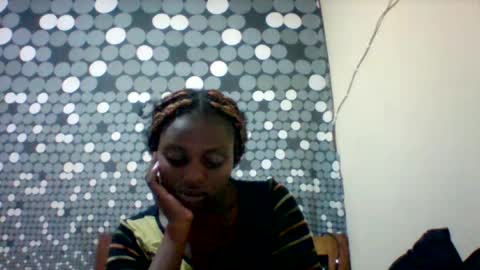 Snapshot of liligal chatting on 15, 6, 2026 liligal online show from 15, 6, 2026