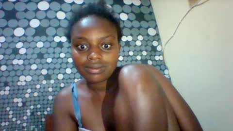 Snapshot of liligal chatting on 25, 6, 2026 liligal online show from 25, 6, 2026