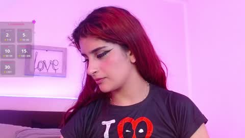 Lilith Savett online show from 5, 2, 2025