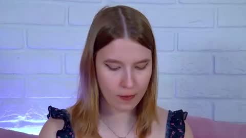 Snapshot of lililinn chatting on 18, 6, 2026 LiliLinn online show from 18, 6, 2026