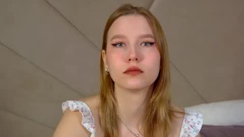Snapshot of lililinn chatting on 19, 6, 2026 LiliLinn online show from 19, 6, 2026