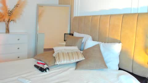 Lili  online show from 12, 1, 2025