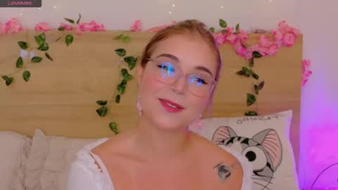 Snapshot of lilith_bonheur chatting on 26, 11, 2025 Lilith Bonheur online show from 26, 11, 2025