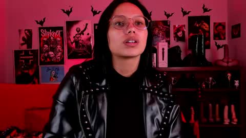 Snapshot of lilith_deveraux_ chatting on 24, 4, 2026 MISTRESS LILITH online show from 24, 4, 2026
