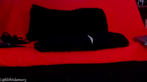 Snapshot of lilith_deveraux_ chatting on 15, 5, 2026 MISTRESS LILITH online show from 15, 5, 2026