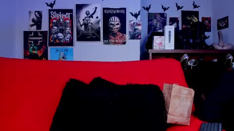 Snapshot of lilith_deveraux_ chatting on 27, 5, 2026 MISTRESS LILITH online show from 27, 5, 2026