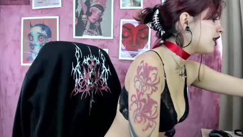 Snapshot of lilith_hart_ chatting on 1, 10, 2025 lilith_hart_ online show from 1, 10, 2025