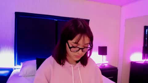 LilithBluum  online show from 18, 4, 2026