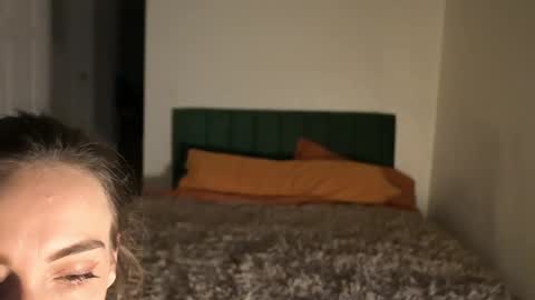 L online show from 8, 10, 2025