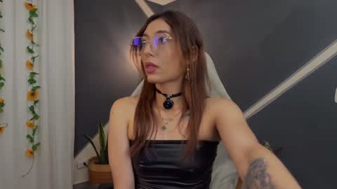 Snapshot of lilithrose_b chatting on 23, 6, 2026 Lele online show from 23, 6, 2026