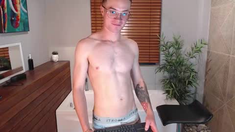 Snapshot of liljames_ chatting on 15, 11, 2025 Lil James online show from 15, 11, 2025