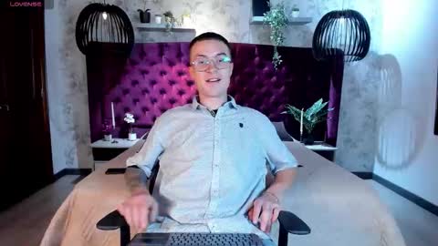 Snapshot of liljames_ chatting on 22, 11, 2025 Lil James online show from 22, 11, 2025