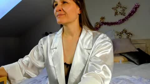 lillian_white1 online show from 24, 1, 2025