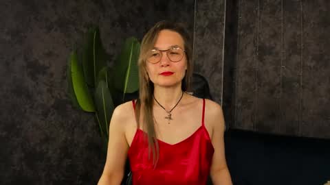 lillian_white1 online show from 30, 5, 2026