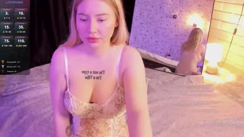 lillie_berry online show from 18, 11, 2025
