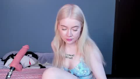 Snapshot of lillie_berry chatting on 2, 5, 2026 lillie_berry online show from 2, 5, 2026