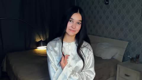 Celina Lillie online show from 28, 11, 2025