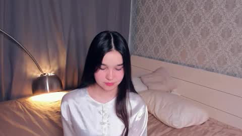 Celina Lillie online show from 1, 12, 2025