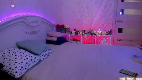 LilliMoore online show from 8, 9, 2025