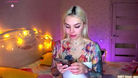 LilliMoore online show from 12, 3, 2026