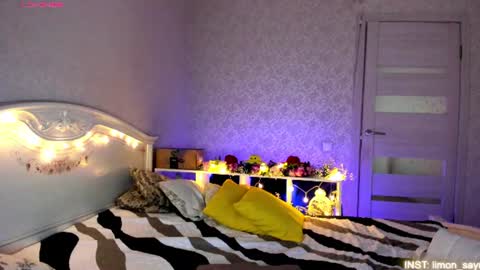 Snapshot of lillimooore chatting on 14, 7, 2026 LilliMoore online show from 14, 7, 2026
