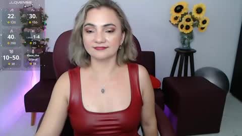 Snapshot of lilly_milf chatting on 24, 4, 2026 Lilly online show from 24, 4, 2026