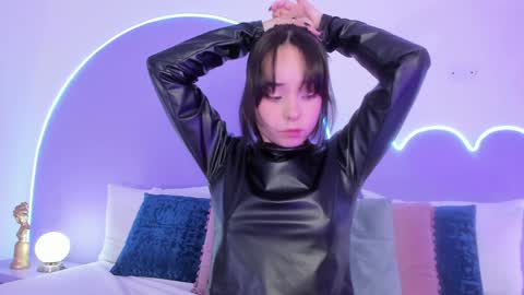 Snapshot of lilou_albrecht chatting on 13, 1, 2025 Lilou online show from 13, 1, 2025