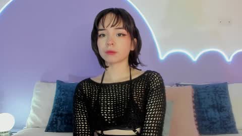 Snapshot of lilou_albrecht chatting on 27, 1, 2025 Lilou online show from 27, 1, 2025