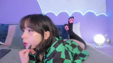 Snapshot of lilou_albrecht chatting on 19, 2, 2025 Lilou online show from 19, 2, 2025