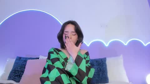 Snapshot of lilou_albrecht chatting on 19, 2, 2025 Lilou online show from 19, 2, 2025